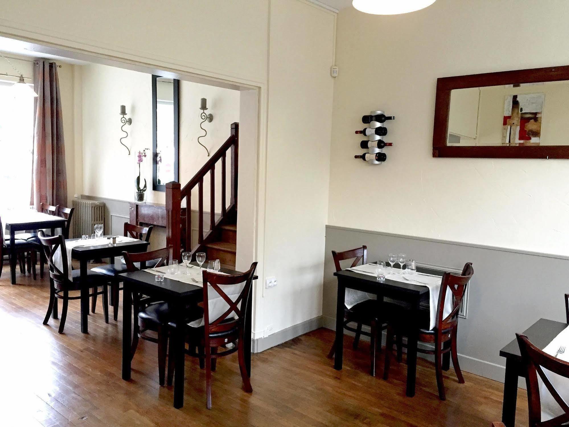 Les Boucles De Meuse Hotel 3 Etoiles Monthermé 외부 사진