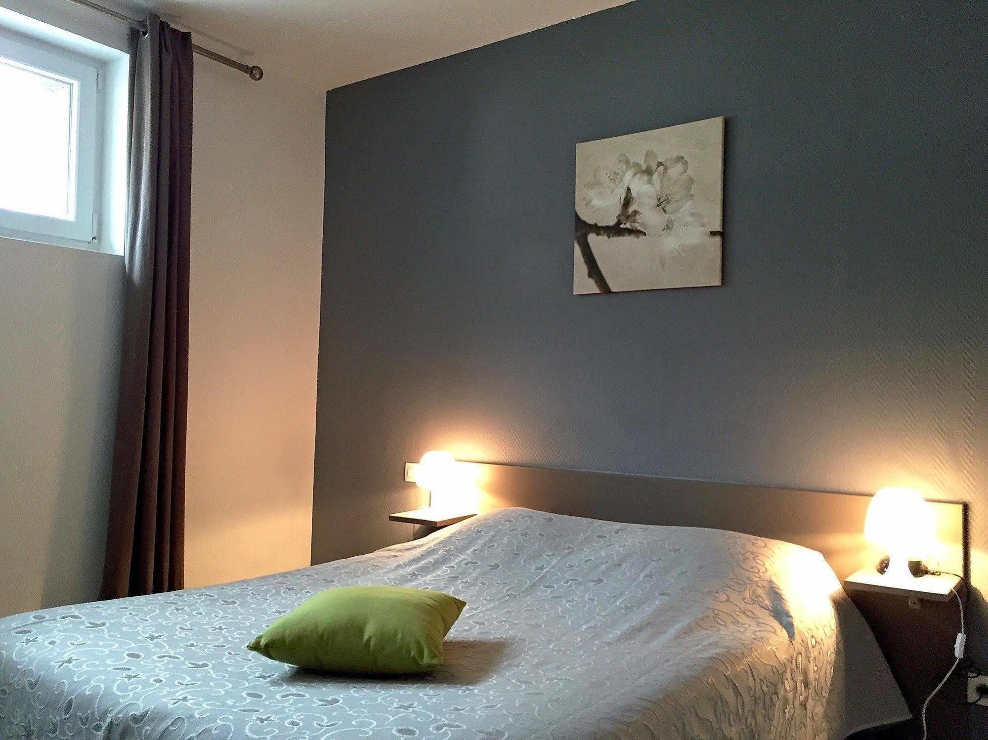 Les Boucles De Meuse Hotel 3 Etoiles Monthermé 외부 사진